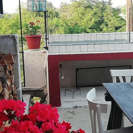 Zoe's Yard Family Summer House At Mon Repos Дом отдыха