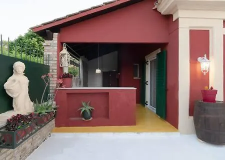 Zoe's Yard Family Summer House At Mon Repos Holiday home Anemomylos