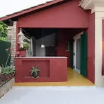 Zoe's Yard Family Summer House At Mon Repos Dom wakacyjny Anemomylos
